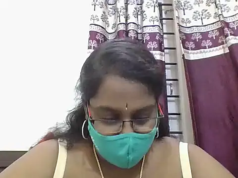 Reena-gowda online show from 09/22/25, 01:02