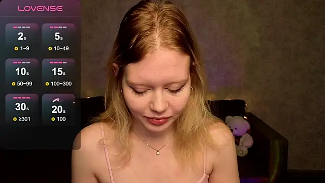 Snapshot of Wendy_228 chatting on 10/13/25, 01:16 Wendy 228 online show from 10/13/25, 01:16