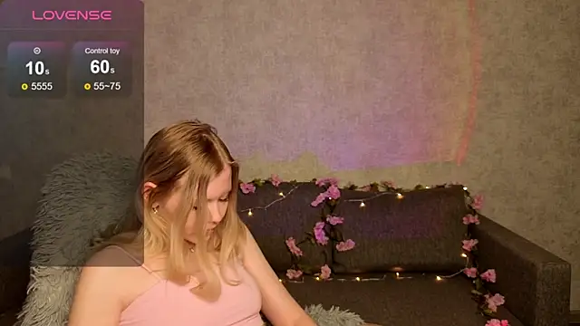 Wendy 228 online show from 10/31/25, 01:06