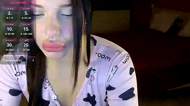 Cassie Pinkkk online show from 10/25/25, 01:18