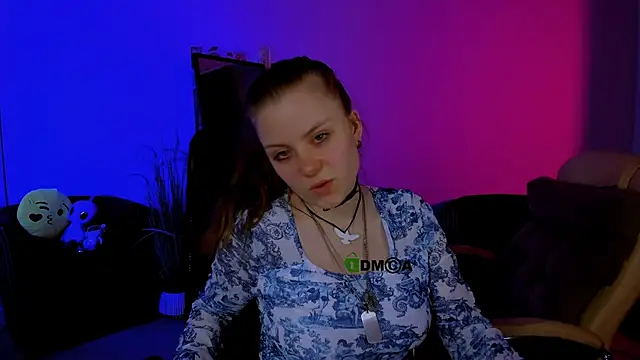 Snapshot of foxy_tease_ chatting on 10/10/25, 10:20 foxy tease online show from 10/10/25, 10:20