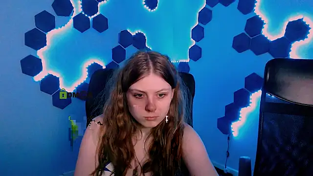 Snapshot of foxy_tease_ chatting on 11/27/25, 12:51 foxy tease online show from 11/27/25, 12:51