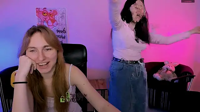 Snapshot of foxy_tease_ chatting on 02/09/26, 08:24 foxy tease online show from 02/09/26, 08:24