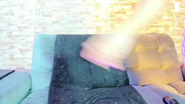 Dreams Chloe online show from 04/08/26, 05:29