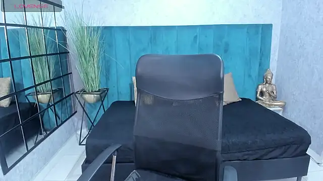 VictoriaaBlair online show from 02/25/26, 06:28