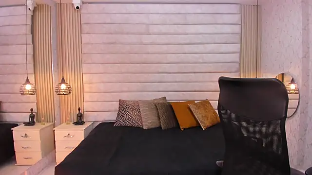 VictoriaaBlair online show from 03/24/26, 07:41