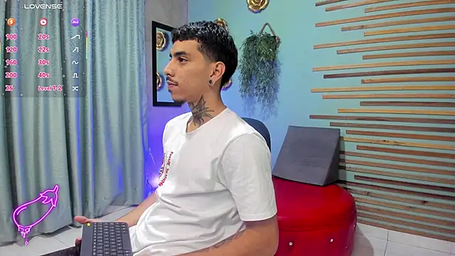 Snapshot of jharol_cardonaa chatting on 10/13/25, 01:27 jharol cardonaa online show from 10/13/25, 01:27