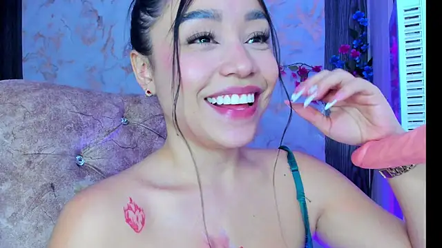 Snapshot of Eva_cutte chatting on 04/29/26, 05:30 Eva cutte online show from 04/29/26, 05:30