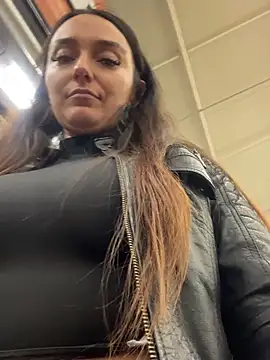 swmilena hot  online show from 11/28/25, 08:00