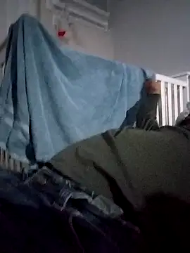 Snapshot of 1234locos chatting on 10/15/25, 04:01 1234locos online show from 10/15/25, 04:01