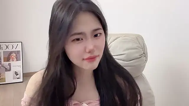 suki-1 online show from 04/13/26, 09:37