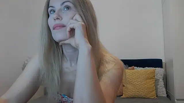 Snapshot of Lika_Soul chatting on 05/06/26, 04:45 Lika Soul online show from 05/06/26, 04:45