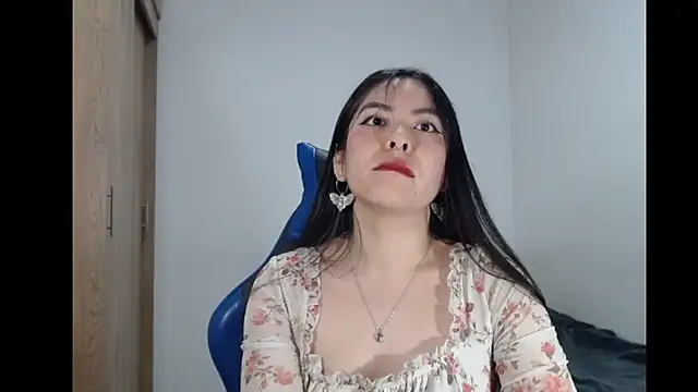 Snapshot of EloiseJun chatting on 02/15/26, 04:09 EloiseJun online show from 02/15/26, 04:09