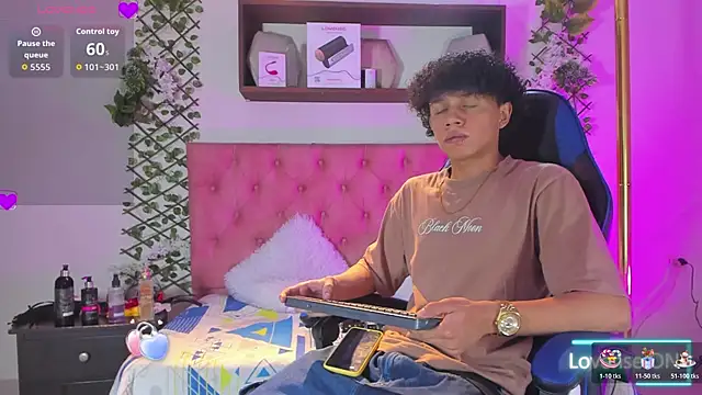 Snapshot of _taylor_black chatting on 02/11/26, 09:09 taylor black online show from 02/11/26, 09:09