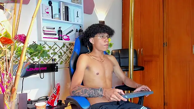  taylor black online show from 05/05/26, 08:17