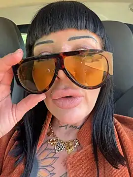 ASSERINAAA online show from 04/17/26, 09:56