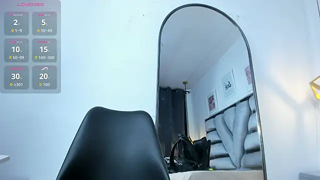 lianfox  online show from 02/15/26, 01:41