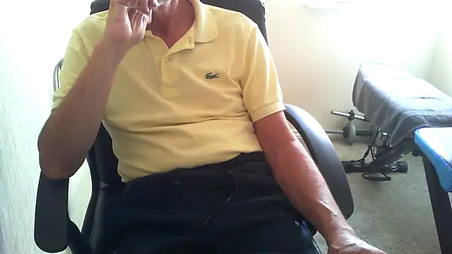 Snapshot of rogpb chatting on 10/12/25, 01:10 rogpb online show from 10/12/25, 01:10