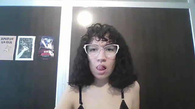 Snapshot of loliporomero chatting on 07/17/26, 06:13 loliporomero online show from 07/17/26, 06:13