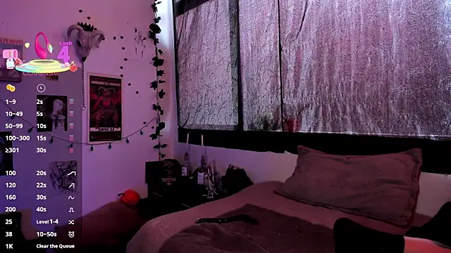 Snapshot of kattusauruss chatting on 10/16/25, 12:28 kattusauruss online show from 10/16/25, 12:28