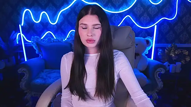 Neyla Charm online show from 10/05/25, 07:23