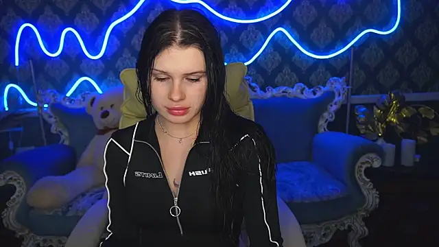 Neyla Charm online show from 10/13/25, 06:52