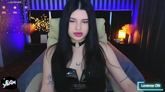 Neyla Charm online show from 02/11/26, 08:03