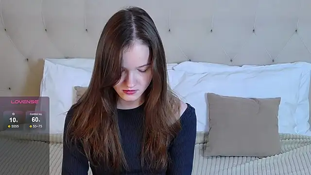 MichelleRoux online show from 10/06/25, 12:13