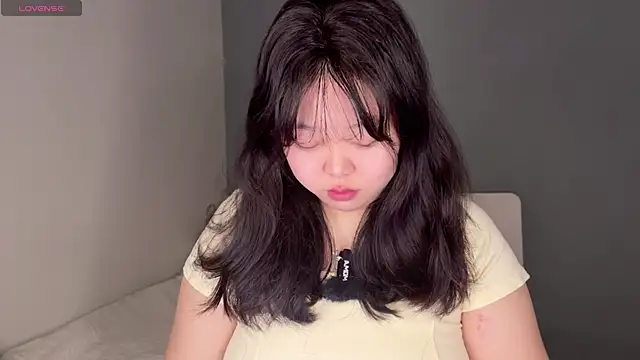 Kittenfishing online show from 09/27/25, 02:33