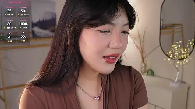 MoiraEger online show from 12/18/25, 04:13