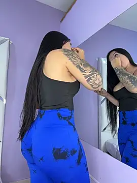 CrisMarulanda online show from 03/29/26, 08:20