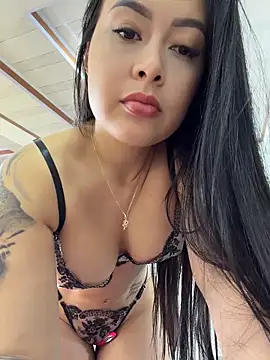 Snapshot of CrisMarulanda chatting on 04/08/26, 02:06 CrisMarulanda online show from 04/08/26, 02:06
