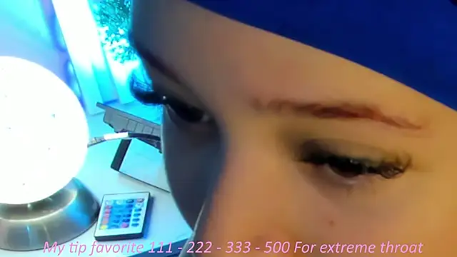 Snapshot of hinata_dolly chatting on 10/10/25, 08:24 hinata dolly online show from 10/10/25, 08:24