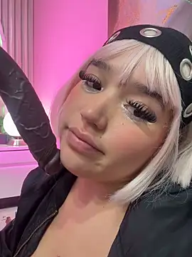Snapshot of hinata_dolly chatting on 04/29/26, 05:30 hinata dolly online show from 04/29/26, 05:30