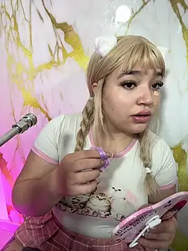 Snapshot of hinata_dolly chatting on 05/10/26, 11:48 hinata dolly online show from 05/10/26, 11:48