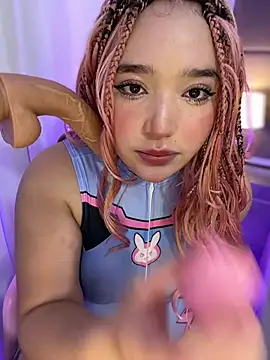 Snapshot of hinata_dolly chatting on 07/28/26, 03:08 hinata dolly online show from 07/28/26, 03:08