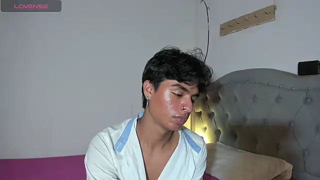 ariel adan online show from 05/12/26, 02:41