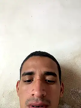 Snapshot of ikaro21 chatting on 10/30/25, 05:57 ikaro21 online show from 10/30/25, 05:57