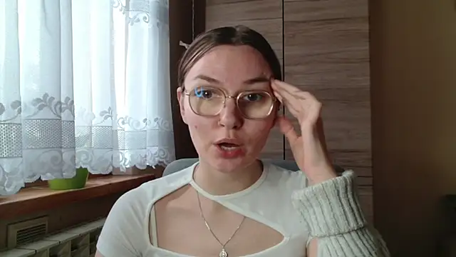 LooveELLYx online show from 10/27/25, 11:58