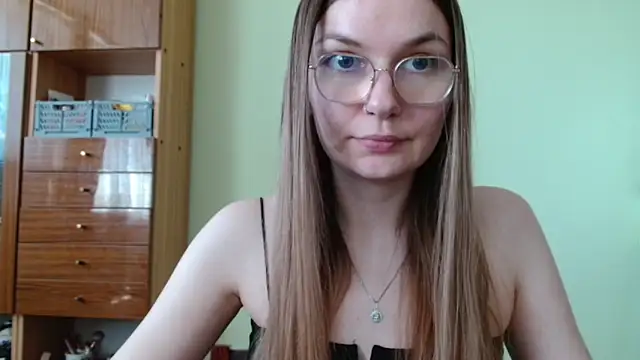LooveELLYx online show from 05/27/26, 01:30