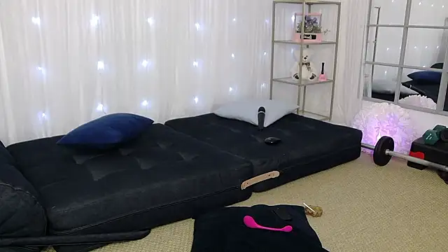 SarahRaynex online show from 02/02/26, 08:02