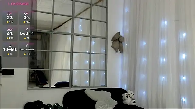 SarahRaynex online show from 05/31/26, 06:09