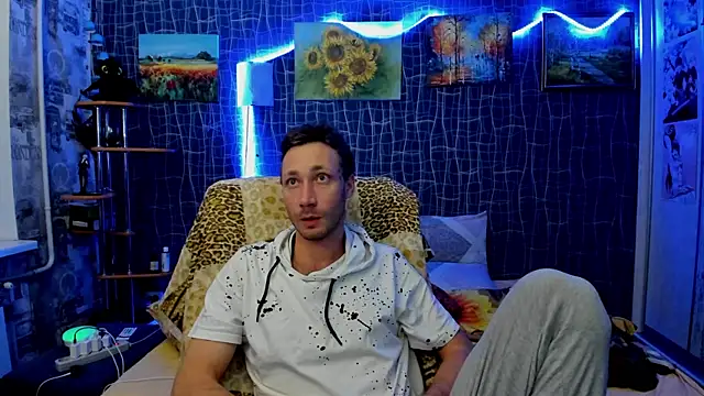 CuteBoy228 online show from 11/28/25, 09:28