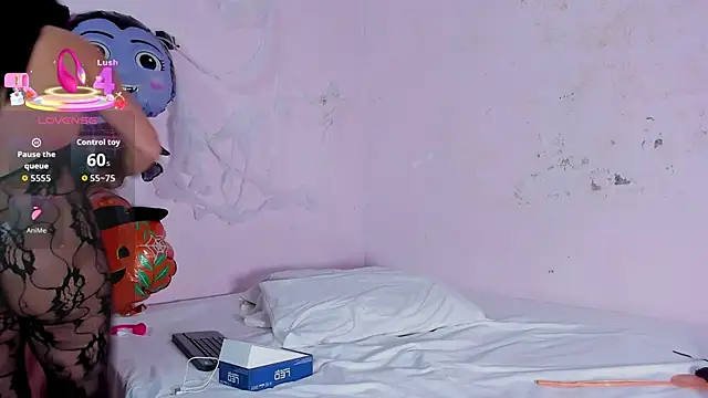 kethe love  online show from 10/31/25, 09:05