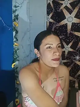 Snapshot of karinnahotdirty chatting on 05/20/26, 09:10 karinnahotdirty online show from 05/20/26, 09:10