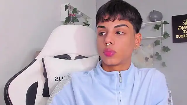 Thomas wil online show from 11/15/25, 03:26