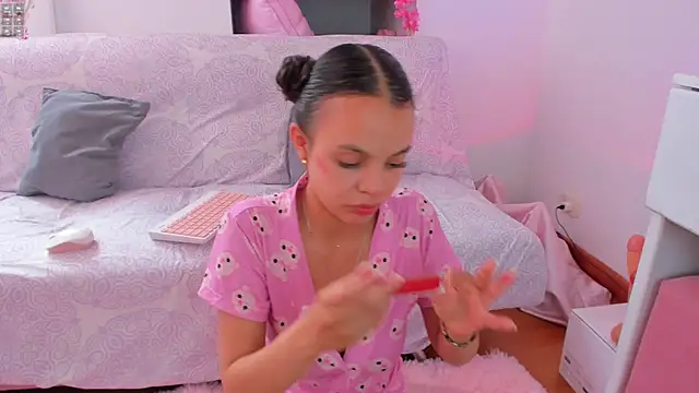 Danesacronin online show from 04/22/26, 07:37