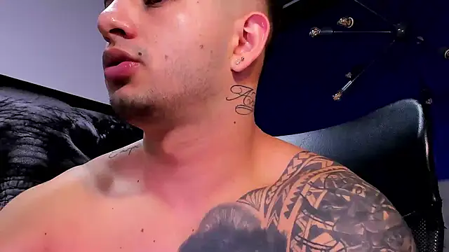 king falconer online show from 12/14/25, 01:44