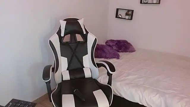 Pamela 28 online show from 03/06/26, 11:45