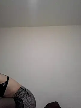 Oriana111 online show from 10/27/25, 01:04